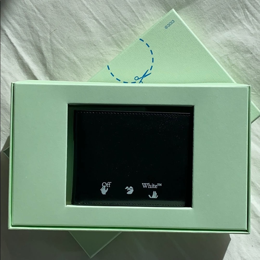 Off-White Black Logo Bi-Fold Wallet NWT